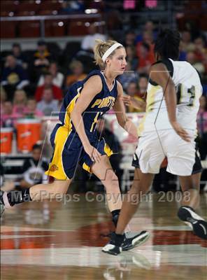 Thumbnail 1 in Woodville vs. Poth (UIL 2A Seimfinals) photogallery.