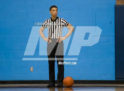Thumbnail 1 in Collinsville vs. Lift for Life Academy photogallery.