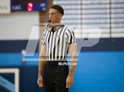 Thumbnail 1 in Collinsville vs. Lift for Life Academy photogallery.