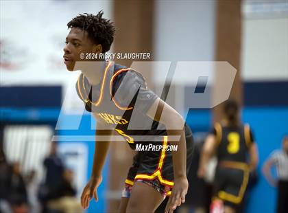 Thumbnail 1 in Collinsville vs. Lift for Life Academy photogallery.
