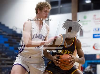 Thumbnail 1 in Collinsville vs. Lift for Life Academy photogallery.