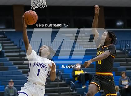 Thumbnail 2 in Collinsville vs. Lift for Life Academy photogallery.