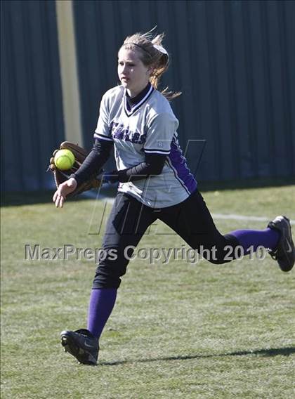 Thumbnail 1 in Keller Central vs. Crowley (Mansfield ISD Varsity Softball Tournament) photogallery.