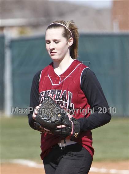 Thumbnail 1 in Keller Central vs. Crowley (Mansfield ISD Varsity Softball Tournament) photogallery.