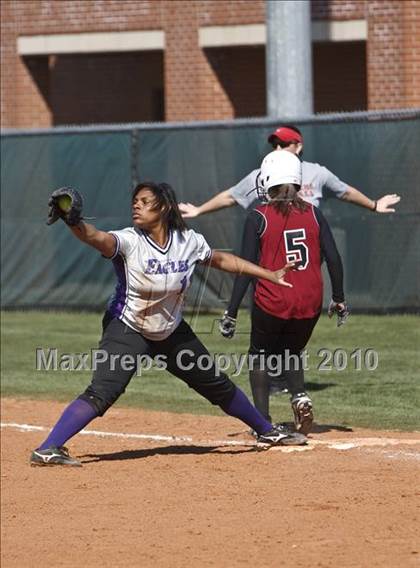 Thumbnail 2 in Keller Central vs. Crowley (Mansfield ISD Varsity Softball Tournament) photogallery.