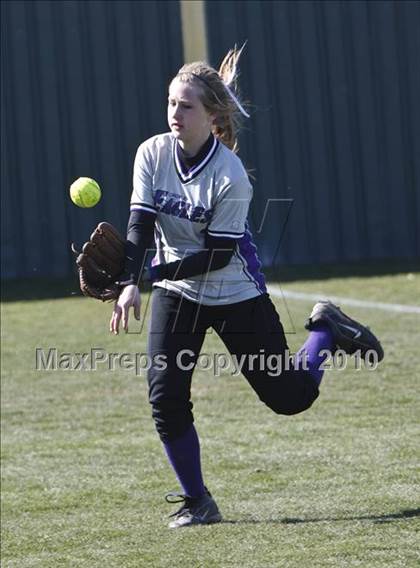 Thumbnail 2 in Keller Central vs. Crowley (Mansfield ISD Varsity Softball Tournament) photogallery.