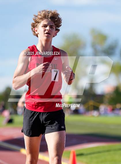 Thumbnail 1 in CHSAA Final 2A (3200 Meter) photogallery.