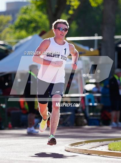 Thumbnail 2 in CHSAA Final 2A (3200 Meter) photogallery.