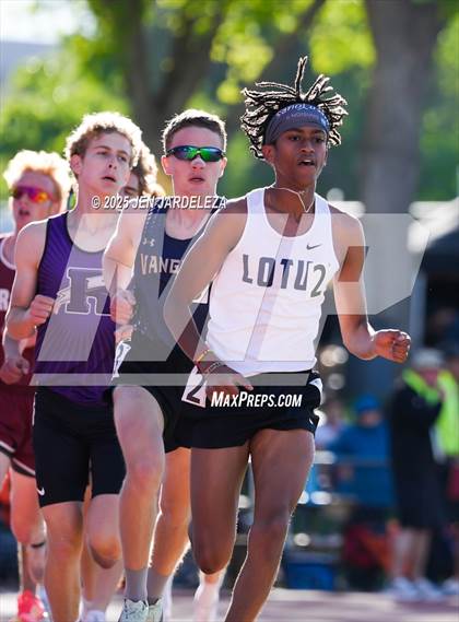 Thumbnail 1 in CHSAA Final 2A (3200 Meter) photogallery.