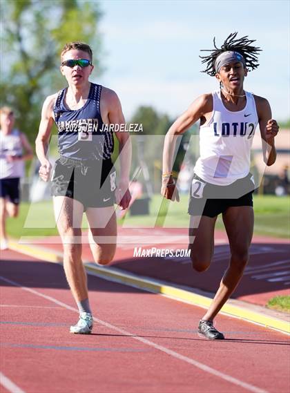 Thumbnail 3 in CHSAA Final 2A (3200 Meter) photogallery.