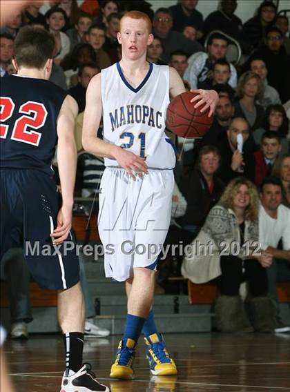 Thumbnail 2 in Kennedy Catholic vs. Mahopac (5th Annual Putnam Challenge) photogallery.