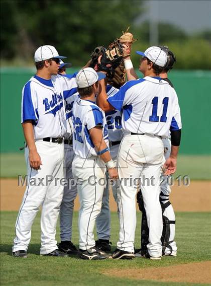 Thumbnail 3 in Bosqueville vs Blue Ridge (Texas 1A Region II Playoffs) photogallery.