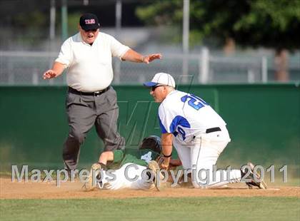 Thumbnail 1 in Bosqueville vs Blue Ridge (Texas 1A Region II Playoffs) photogallery.