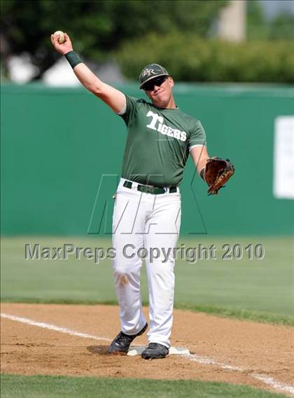 Thumbnail 1 in Bosqueville vs Blue Ridge (Texas 1A Region II Playoffs) photogallery.
