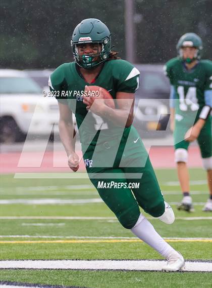 Thumbnail 3 in Lindenhurst William Floyd JV photogallery.