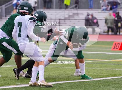 Thumbnail 2 in Lindenhurst William Floyd JV photogallery.