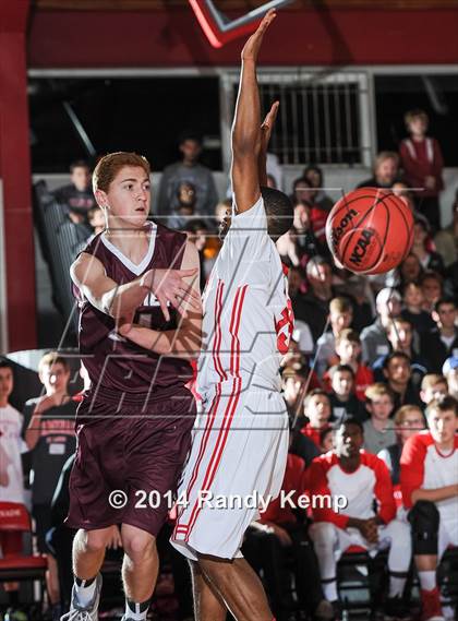 Thumbnail 3 in DeSmet Jesuit @ Chaminade photogallery.
