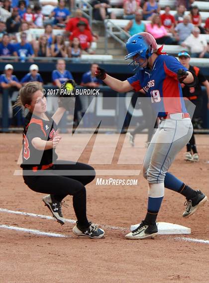 Thumbnail 2 in Tunkhannock vs. Mt. Pleasant (PIAA 4A Final) photogallery.