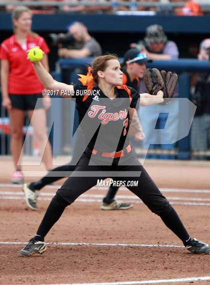 Thumbnail 2 in Tunkhannock vs. Mt. Pleasant (PIAA 4A Final) photogallery.