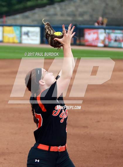 Thumbnail 1 in Tunkhannock vs. Mt. Pleasant (PIAA 4A Final) photogallery.