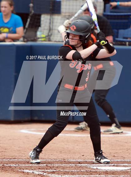 Thumbnail 3 in Tunkhannock vs. Mt. Pleasant (PIAA 4A Final) photogallery.