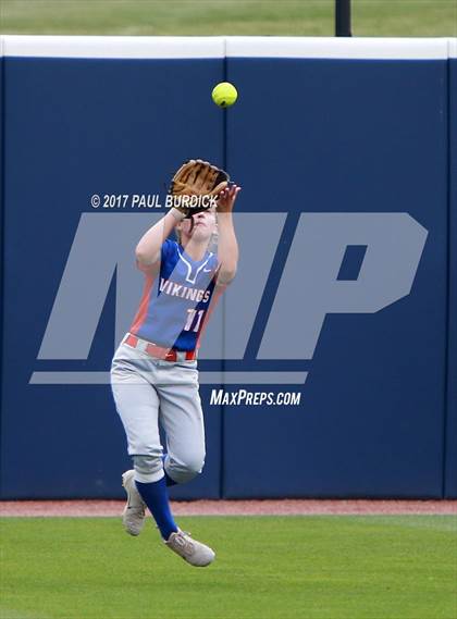 Thumbnail 2 in Tunkhannock vs. Mt. Pleasant (PIAA 4A Final) photogallery.