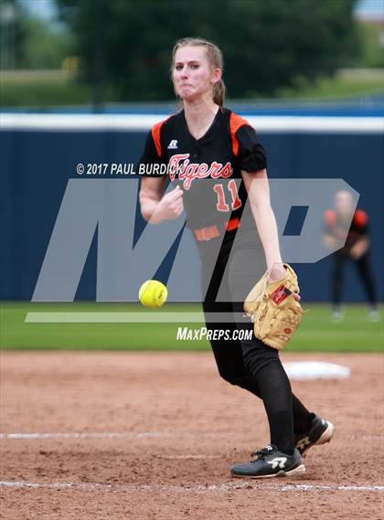 Thumbnail 2 in Tunkhannock vs. Mt. Pleasant (PIAA 4A Final) photogallery.