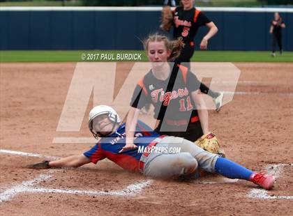 Thumbnail 3 in Tunkhannock vs. Mt. Pleasant (PIAA 4A Final) photogallery.