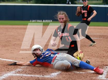 Thumbnail 2 in Tunkhannock vs. Mt. Pleasant (PIAA 4A Final) photogallery.