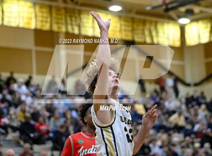 Thumbnail 1 in Anderson @ Lapel photogallery.