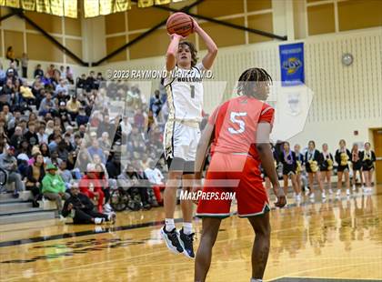 Thumbnail 3 in Anderson @ Lapel photogallery.