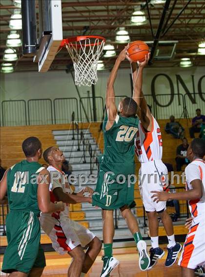 Thumbnail 2 in DeSoto vs Bush  (McDonald's Texas Invitational) photogallery.