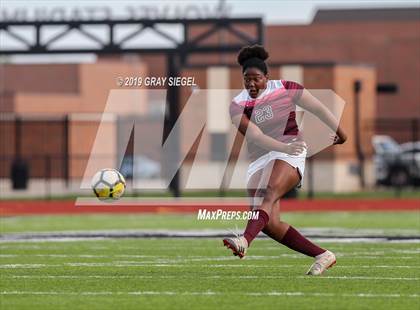 Thumbnail 1 in Putnam City @ Edmond Memorial photogallery.