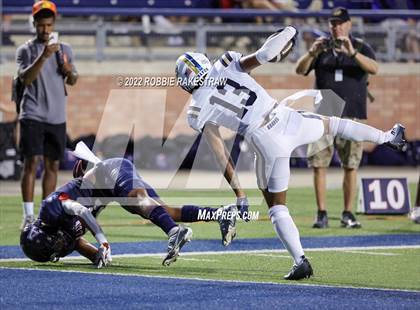 Thumbnail 2 in St. John Bosco @ Allen (Tom Landry Classic) photogallery.