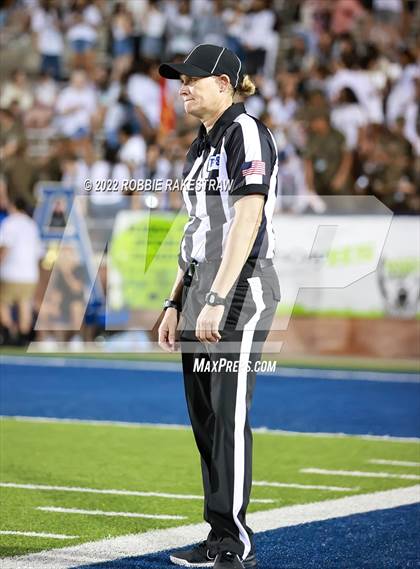 Thumbnail 2 in St. John Bosco @ Allen (Tom Landry Classic) photogallery.