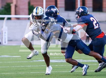 Thumbnail 3 in St. John Bosco @ Allen (Tom Landry Classic) photogallery.