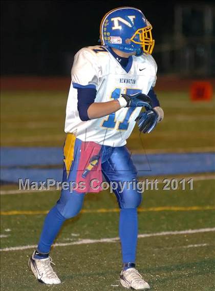 Thumbnail 3 in Newington @ Middletown photogallery.