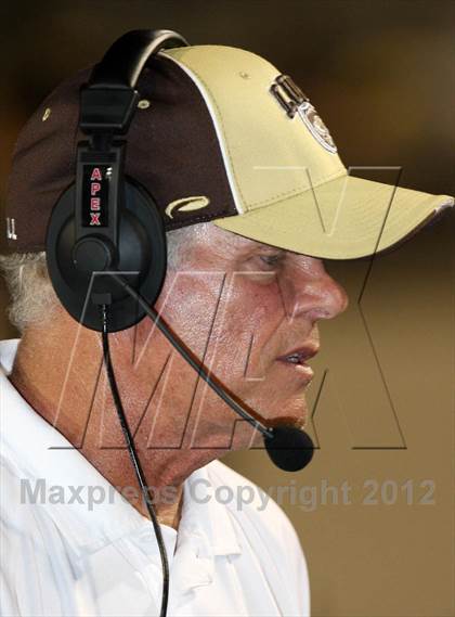 Thumbnail 3 in Azusa vs. Don Lugo photogallery.