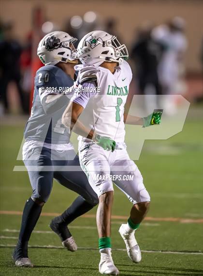 Thumbnail 1 in Lincoln vs. Helix (CIF SDS Division 1 finals) photogallery.