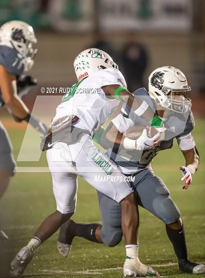 Thumbnail 3 in Lincoln vs. Helix (CIF SDS Division 1 finals) photogallery.