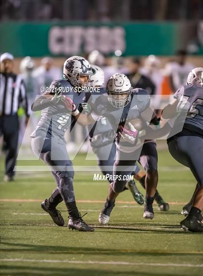Thumbnail 3 in Lincoln vs. Helix (CIF SDS Division 1 finals) photogallery.