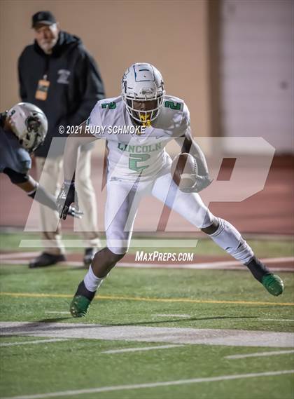Thumbnail 1 in Lincoln vs. Helix (CIF SDS Division 1 finals) photogallery.