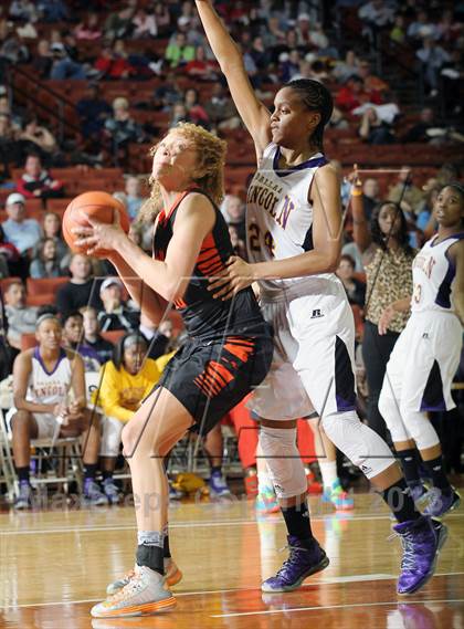 Thumbnail 1 in Lincoln  vs. Aledo (UIL 4A Semifinal) photogallery.