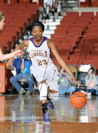 Thumbnail 3 in Lincoln  vs. Aledo (UIL 4A Semifinal) photogallery.