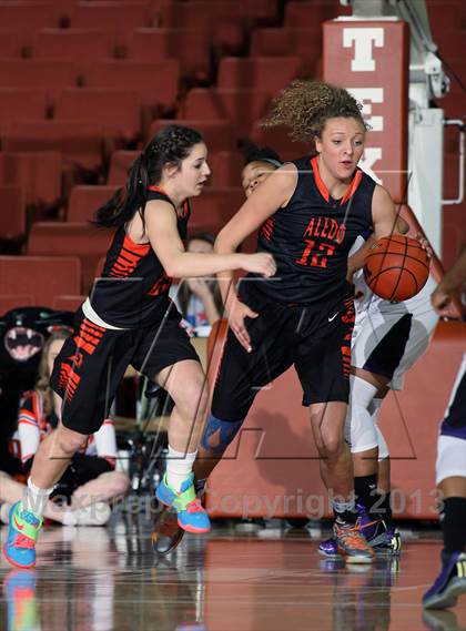 Thumbnail 2 in Lincoln  vs. Aledo (UIL 4A Semifinal) photogallery.
