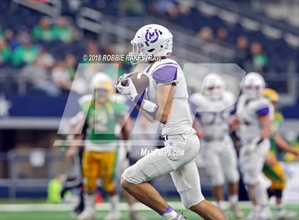 Thumbnail 2 in New Deal vs. Mason (UIL 2A Division 1 Championship) photogallery.
