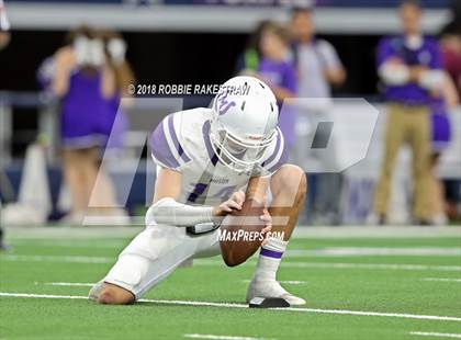 Thumbnail 1 in New Deal vs. Mason (UIL 2A Division 1 Championship) photogallery.