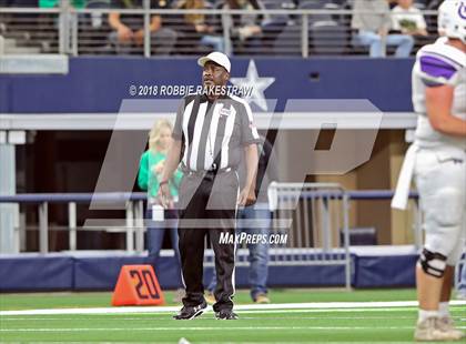 Thumbnail 2 in New Deal vs. Mason (UIL 2A Division 1 Championship) photogallery.