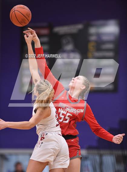 Thumbnail 2 in Salem vs. Northwest (OHSAA D2 Regional Semifinal) photogallery.