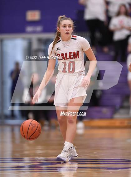 Thumbnail 2 in Salem vs. Northwest (OHSAA D2 Regional Semifinal) photogallery.